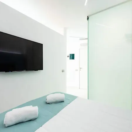 Studio In Apartment *